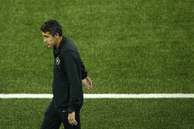 «Benfica mede o pulso aos benfiquistas para ver se Lage é consensual»