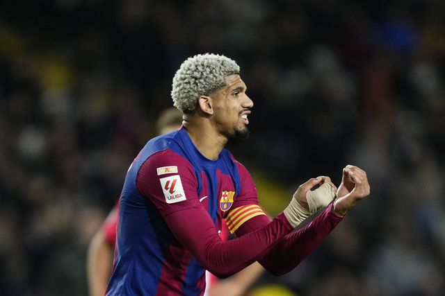 Mercado: Ronald Araújo comenta interesse do Bayern