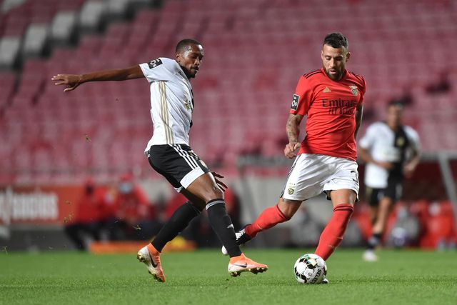 Benfica: 52 transferências em três anos