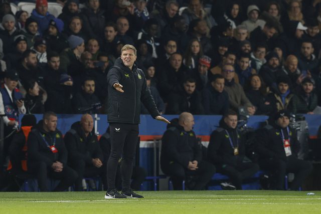 Eddie Howe confirma ausência prolongada de Pope e fala sobre De Gea