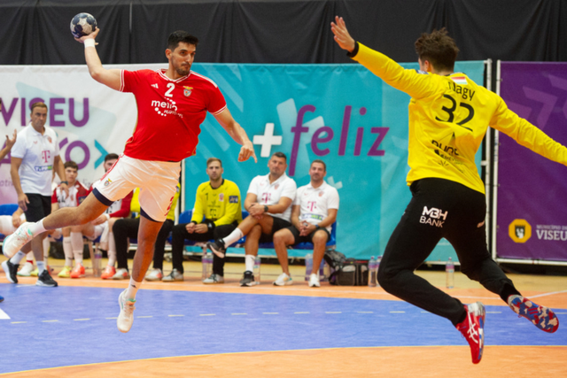Benfica Airlines! Golaço do Benfica em destaque na Liga Europeia (vídeo)