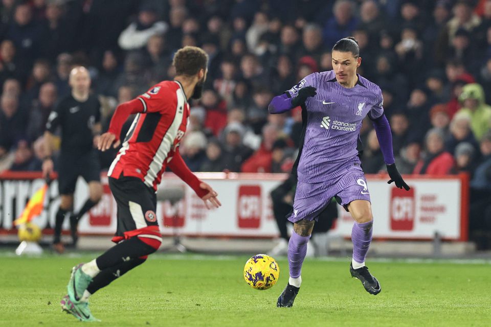 Darwin assiste e Liverpool passa em Sheffield