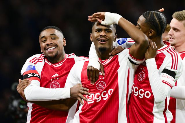 A nova jóia do Ajax fez com que o pai vestisse a camisola do eterno rival