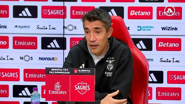 «Jogar com uma equipa com nomes como Varela, Bruno Gaspar, Tiago Silva...»
