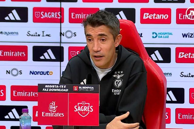 «Jogar com uma equipa com nomes como Varela, Bruno Gaspar, Tiago Silva...»