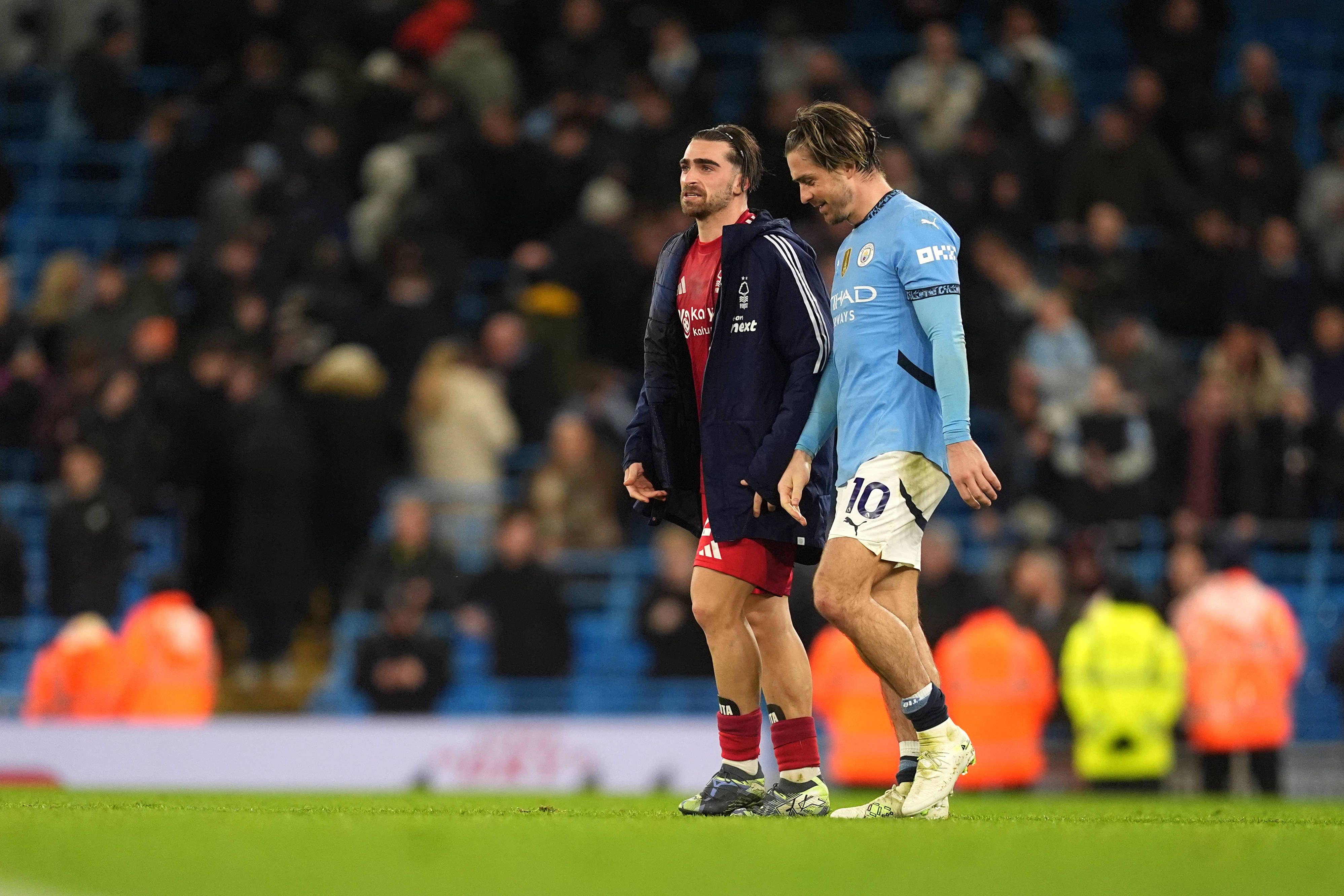 Jota explica porque não trocou a camisola com o sósia Grealish