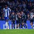 Jogadores do Vitória celebram golo no Dragão