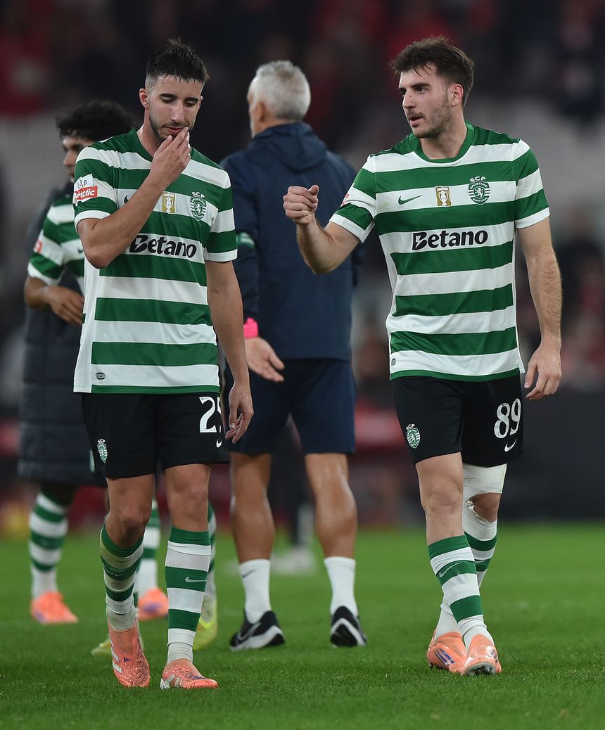 Gonçalo Inácio e Ioannidis no final do dérbi da Luz - Foto: Miguel Nunes