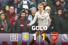 Trossard com impacto imediato no Arsenal sete minutos depois de entrar