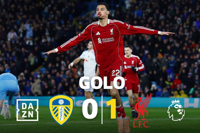 Rodon quis atrasar a bola, mas acabou a assistir para o primeiro do Liverpool