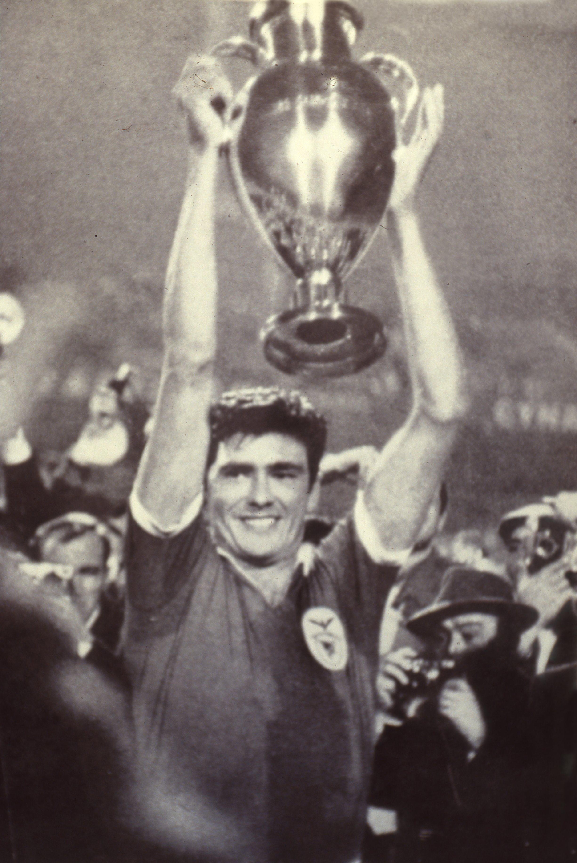 José Águas - Benfica (1960/61 e 1961/62) - Foto: A BOLA