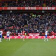 Charlton-Portsmouth foi suspenso