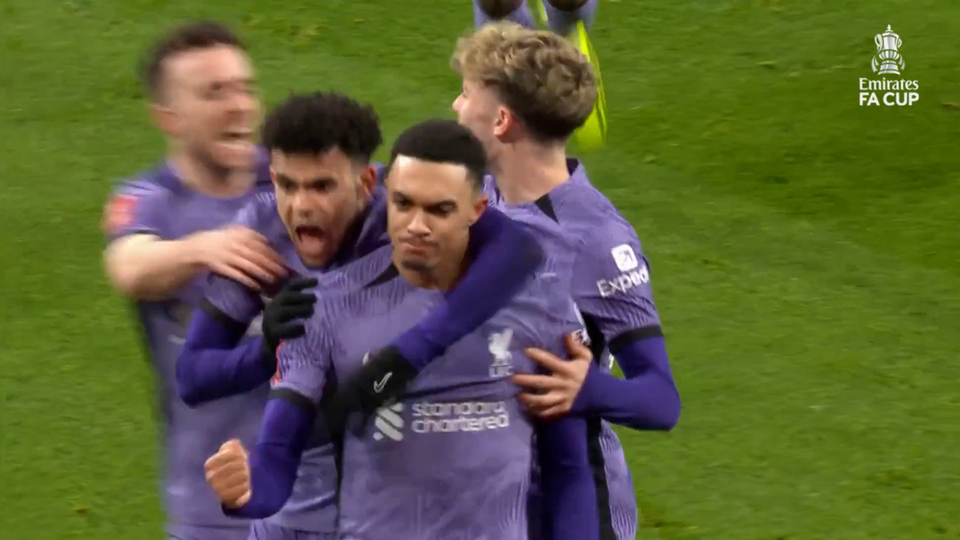 VÍDEO: O 1-0 do Liverpool ao Arsenal