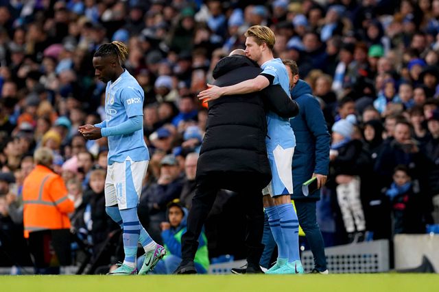 Guardiola extasiado com regresso de De Bruyne: «É único no Mundo»