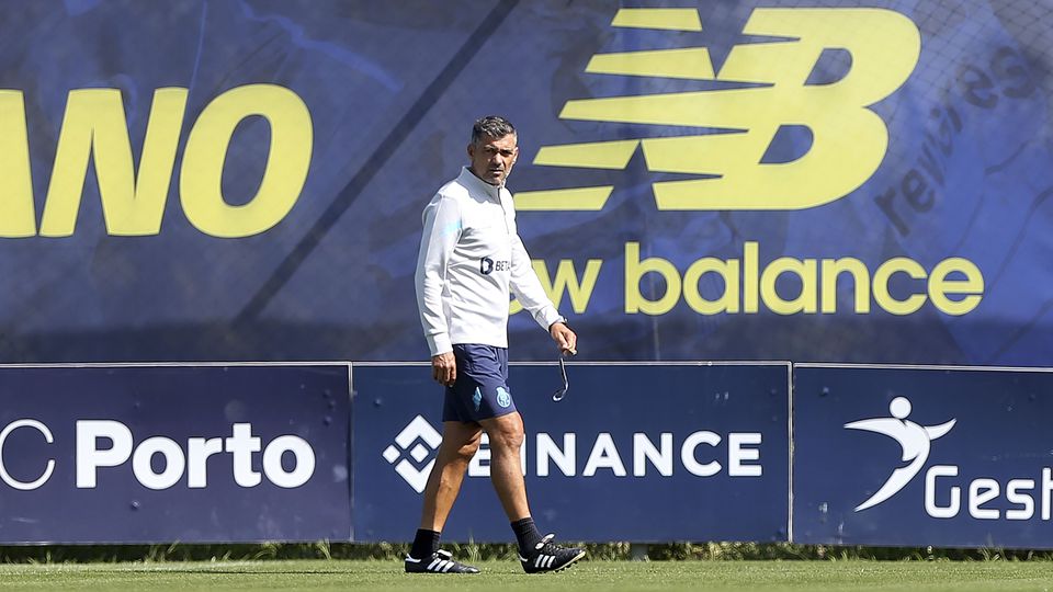 FC Porto continua a preparar Estoril com três baixas