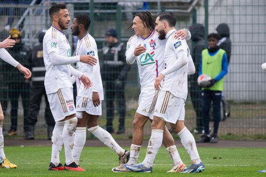 Taça de França: Lyon e Marselha seguem em frente com a ajuda de portugueses