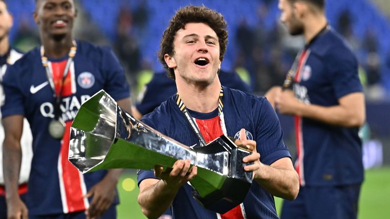 Três portugueses na equipa do ano da Ligue 1
