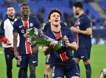 Três portugueses na equipa do ano da Ligue 1