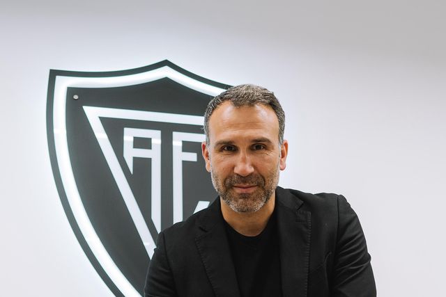 Sérgio Vieira oficializado no Académico de Viseu