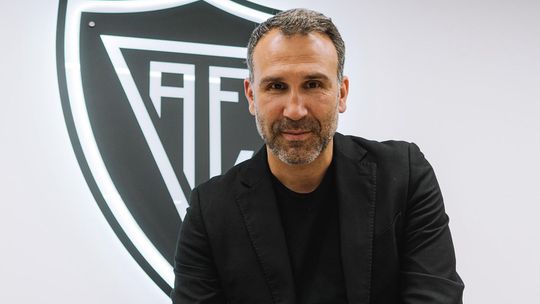 Sérgio Vieira oficializado no Académico de Viseu