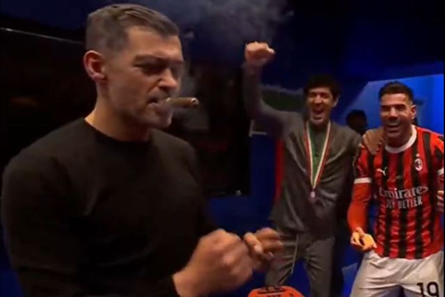 Conceição fuma charuto no balneário do Milan