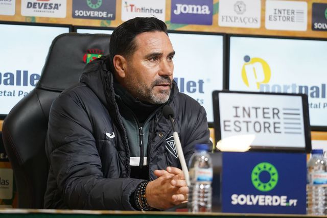 Aves SAD: Rui Ferreira fechado para suceder a Daniel Ramos