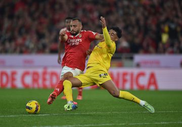 Benfica recebeu duas ofertas por Arthur Cabral