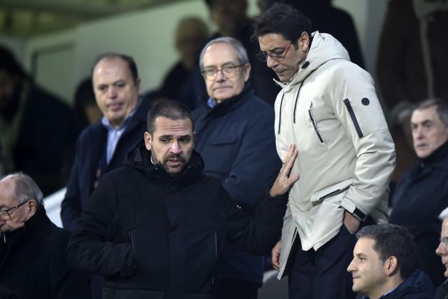 Rui Costa, presidente do Benfica, com Rui Pedro Braz, diretor desportivo do Benfica (Foto: Grafislab)