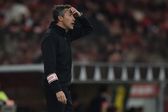 Bruno Lage, treinador do Benfica, preocupado enquanto decorria a receção ao SC Braga