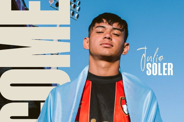 Bournemouth contrata lateral argentino de 19 anos