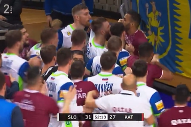 VÍDEO: ex-capitão do Sporting agride rival, provoca caos e tem Mundial em risco