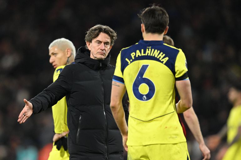 João Palhinha marcou um golaço de bicleta na derrota do Tottenham em Bournemouth