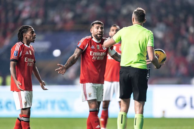 Benfica: Otamendi falha clássico da Taça no Dragão