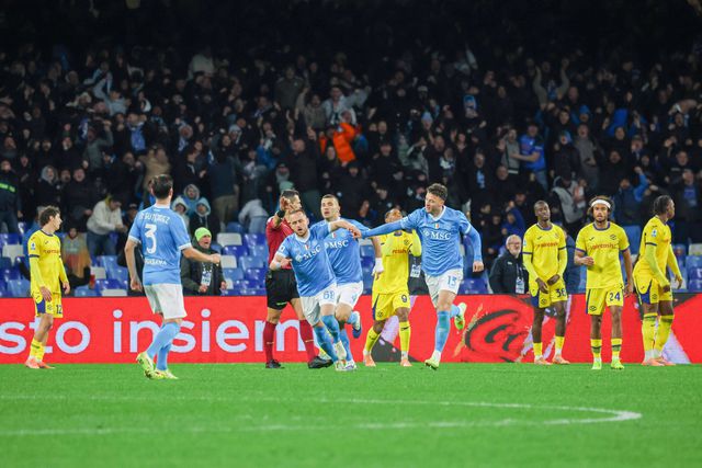 Jogadores do Nápoles com pressa para irem atrás do resultado