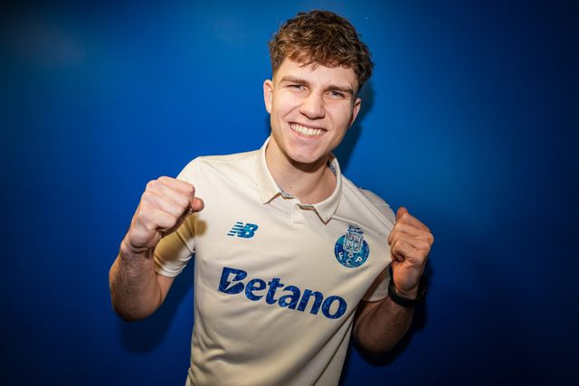 Oskar Pietuszewski: «Assinei pelo FC Porto para ganhar títulos e vou lutar e dar tudo»