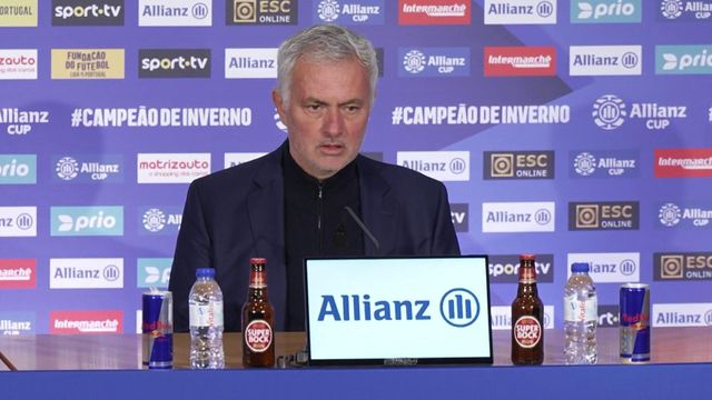 Mourinho: «A primeira parte é má demais»