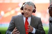 Kevin Keegan a comentar um jogo do Liverpool em direto na televisão
