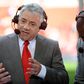 Kevin Keegan a comentar um jogo do Liverpool em direto na televisão