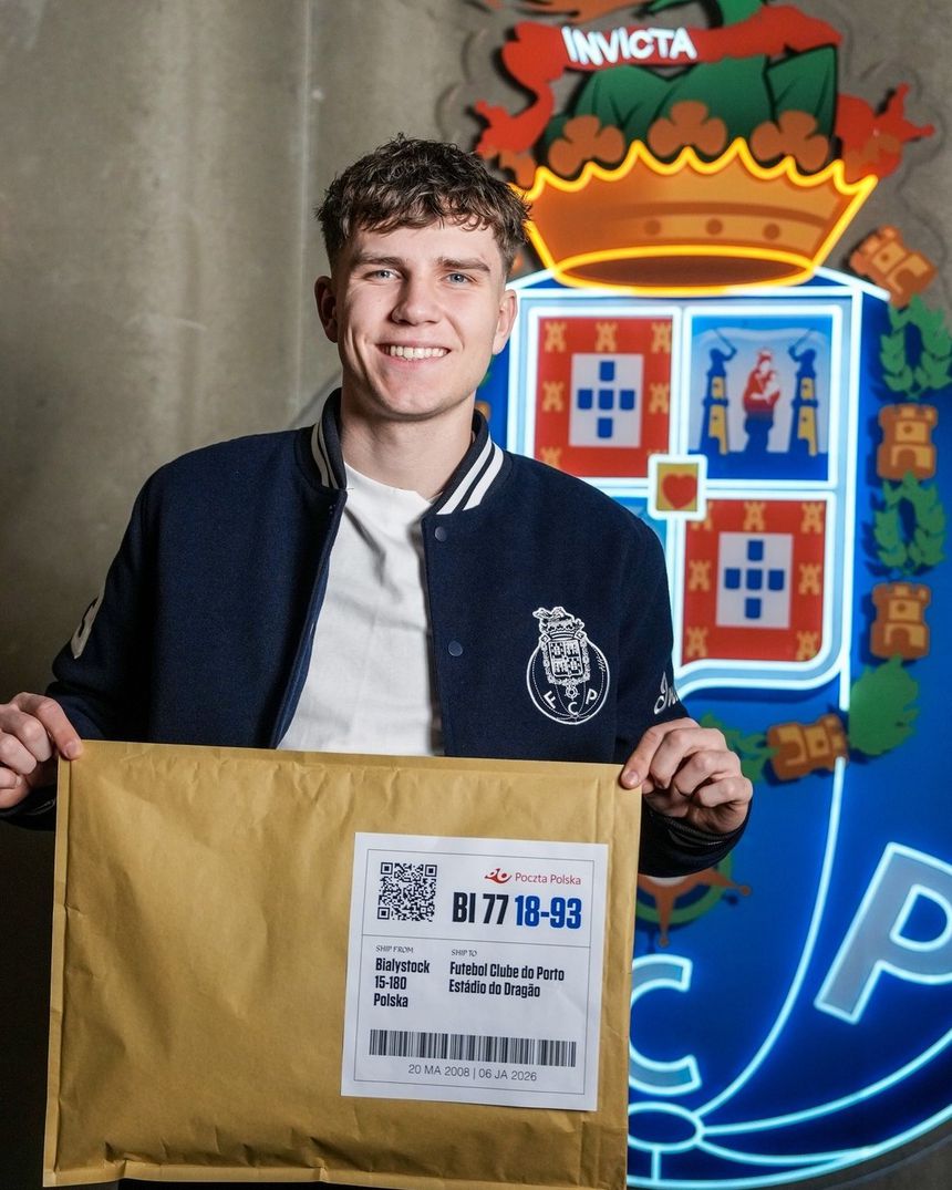 Agente de Oskar Pietuszewski garante que espanhóis tentaram tudo para levar o extremo - Foto: FC Porto