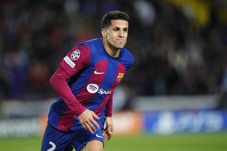 João Cancelo representou o Barcelona na época de 2023/24