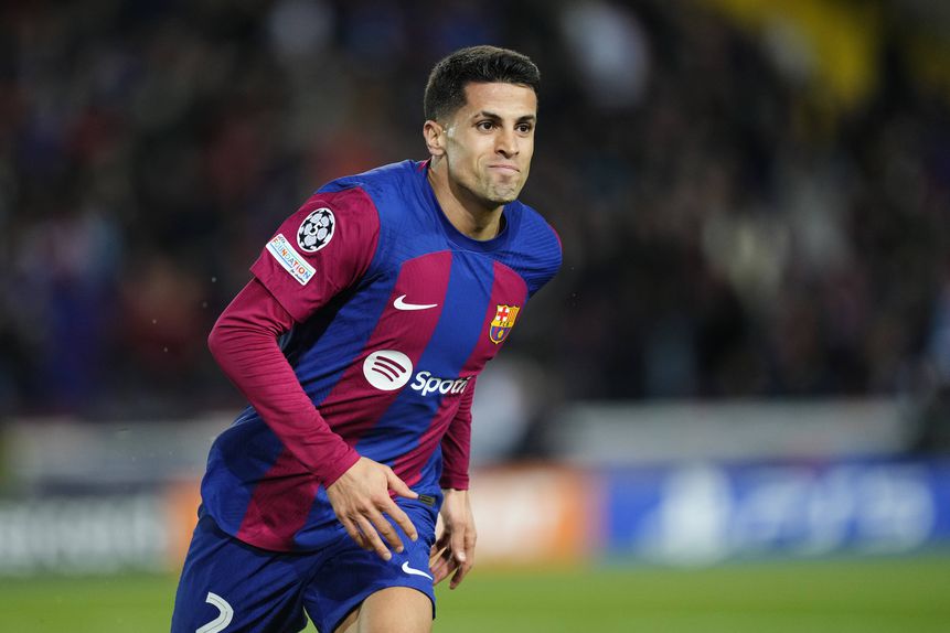 João Cancelo representou o Barcelona na época de 2023/24