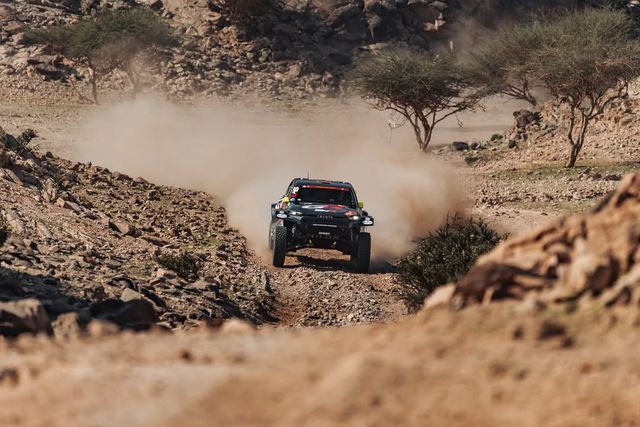 João Ferreira (Toyota Hilux) baixou da 15.ª para a 17.ª posição após a etapa 4 do Dakar 2026