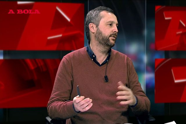 «António Oliveira vai comandar um porta-aviões»