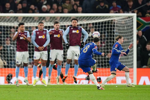 VÍDEO: Enzo Fernández marcou golaço de livre
