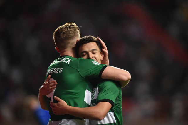 Sporting faz as pazes em Leiria e está nas meias-finais