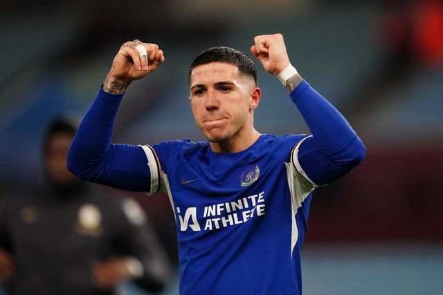 VÍDEO: Enzo garante aos adeptos do Chelsea que fica... tal como fez no Benfica