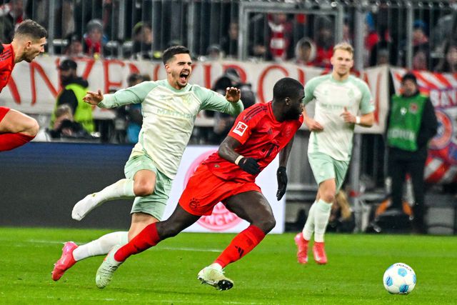 Bayern Munique bate Werder Bremen na estreia de André Silva 