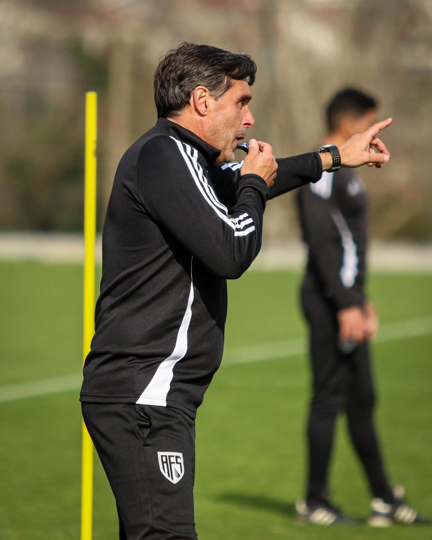 Daniel Ramos já não é o treinador do Aves SAD