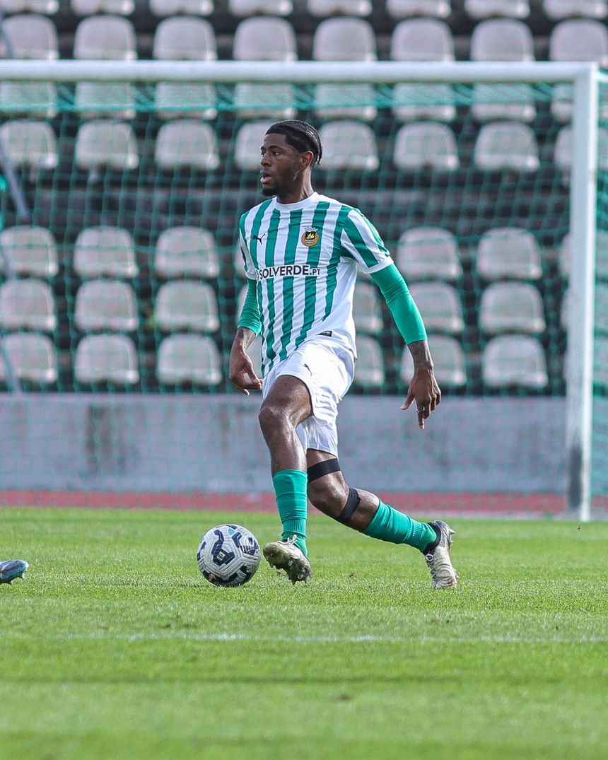 Jonathan Panzo é opção para Petit utilizar frente ao Arouca