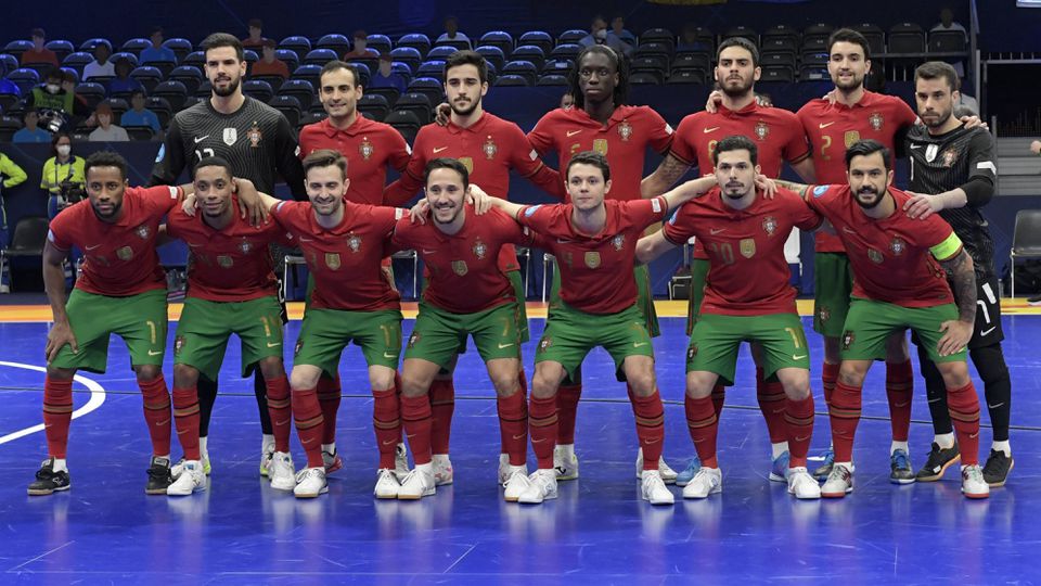 Parabéns, Seleção! Ou antes: biparabéns!
